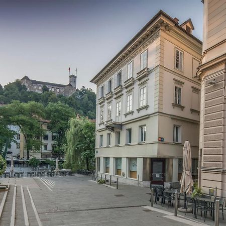Karinatura Ljubljana Eksteriør bilde