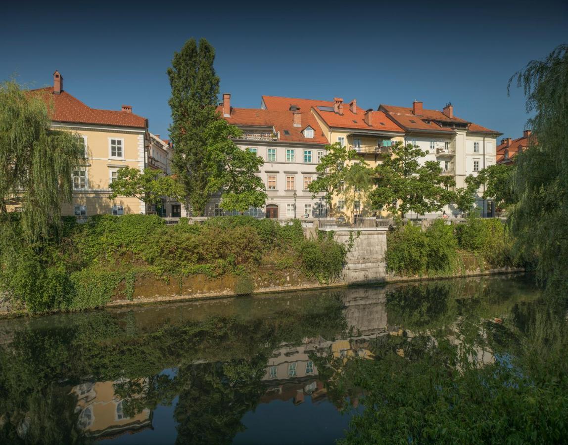 Karinatura Ljubljana Eksteriør bilde